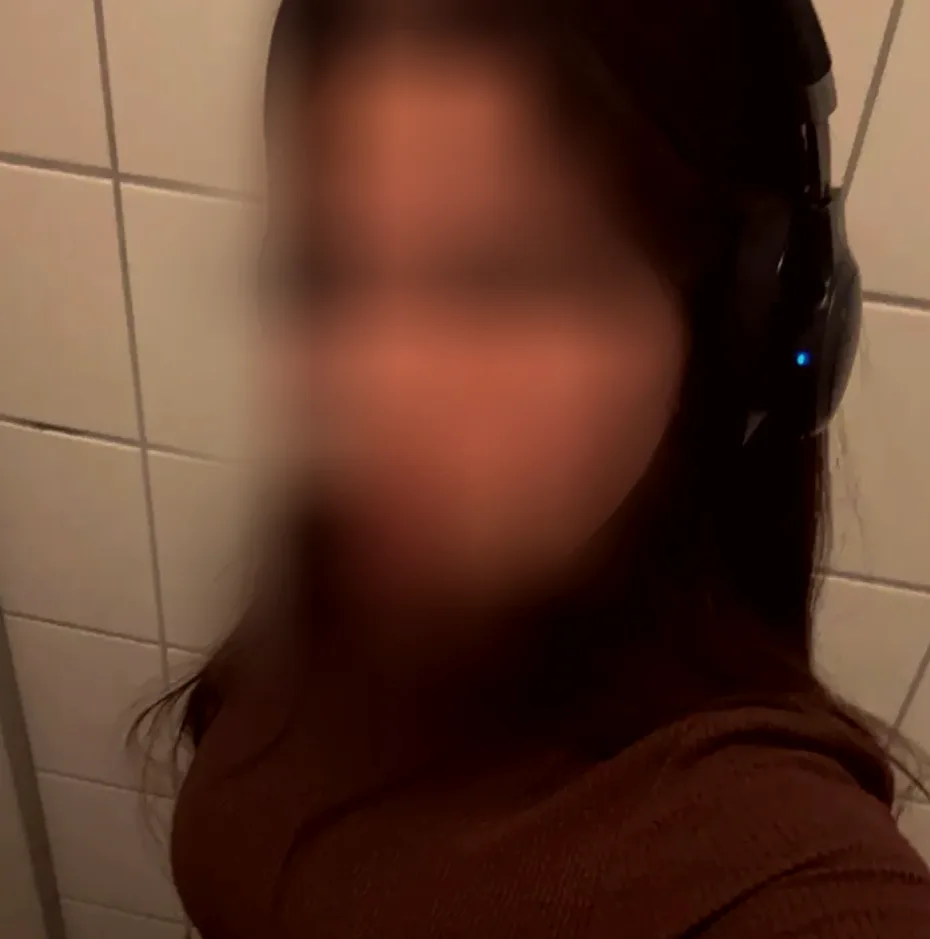 Anja, 25