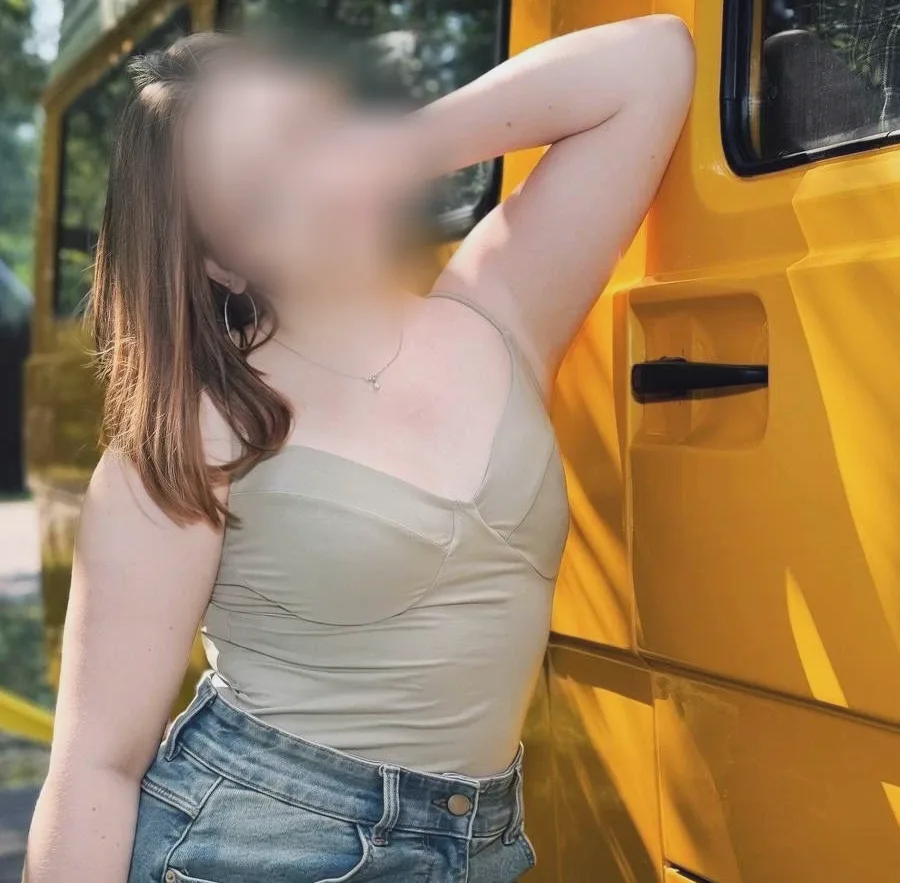 Christina, 19