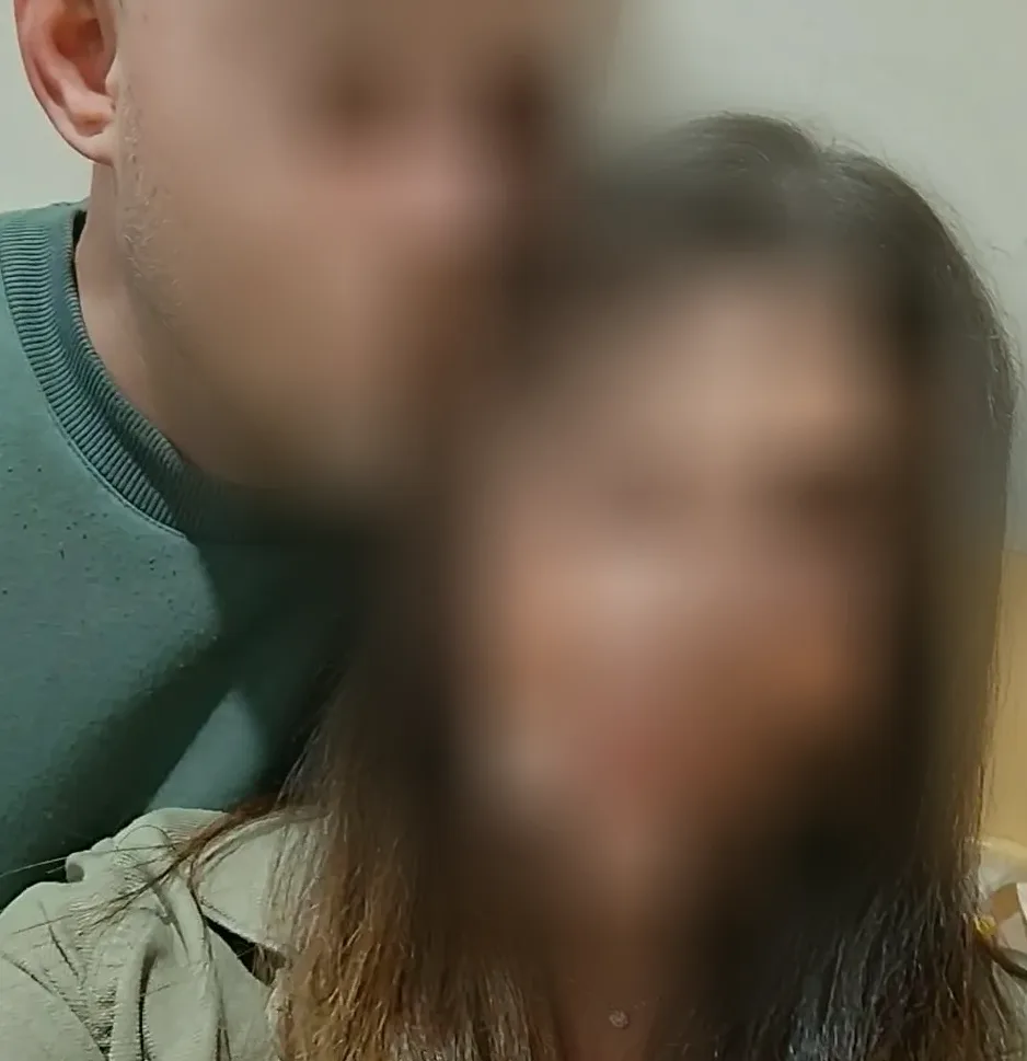 Laura, 32