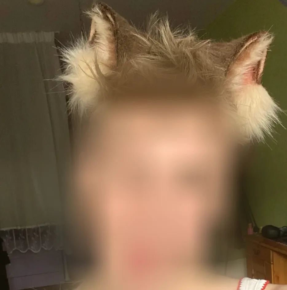 Rebecca, 23