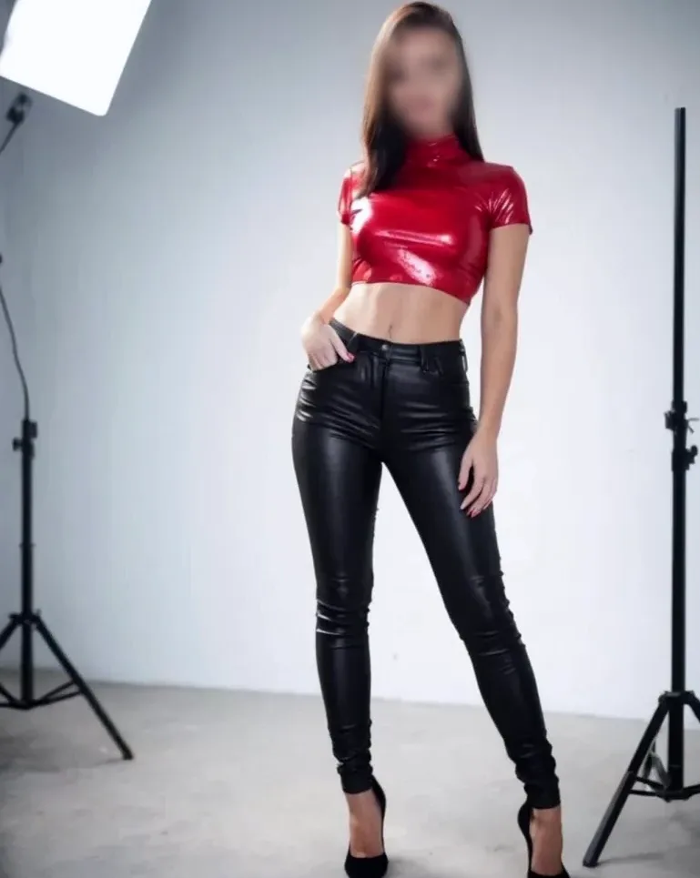 Tanja, 29
